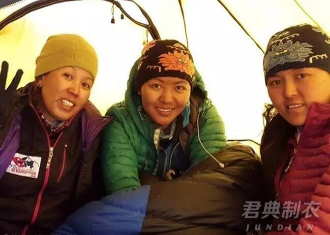 尼泊爾女子登山隊明年春季將攀登干城章嘉峰